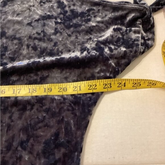 Kim & Cami Blue Velvet Large Blouse - Picture 7 of 10